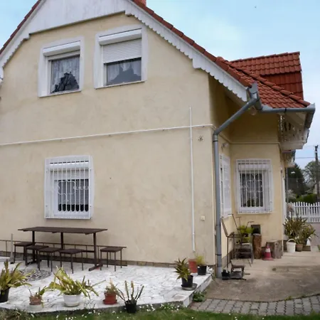 Balatonkeresztur/balaton 19272 Apartmán *